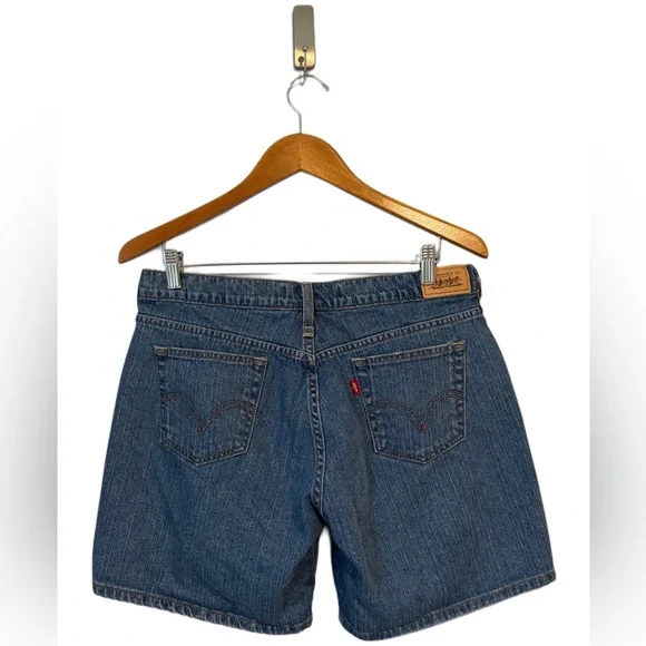 Levi’s 515 Shorts - Picture 2 of 4